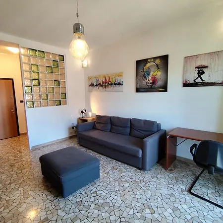 Apartment Urban Retreat, Eleganza E Comfort A Milan